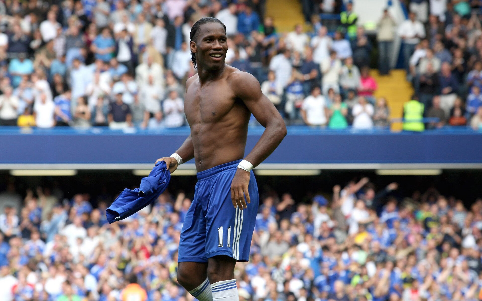 切尔西遭遇卡拉巴赫强攻，2-2战平，未能锁定三分，切尔西名宿巴拉克